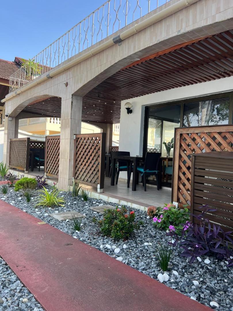 Residence Hoteliere Oceane Libreville Exteriör bild