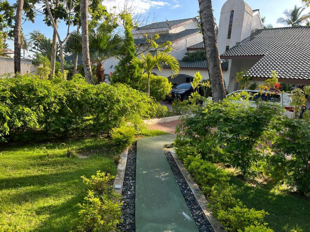 Residence Hoteliere Oceane Libreville Exteriör bild