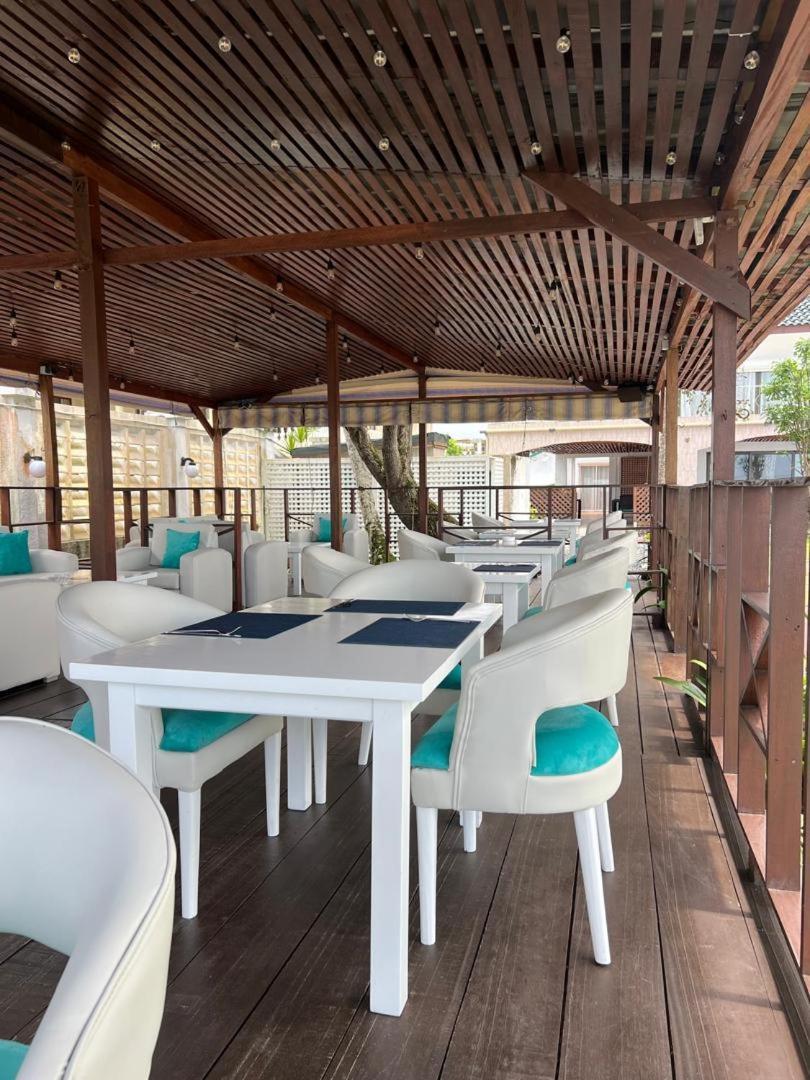 Residence Hoteliere Oceane Libreville Exteriör bild