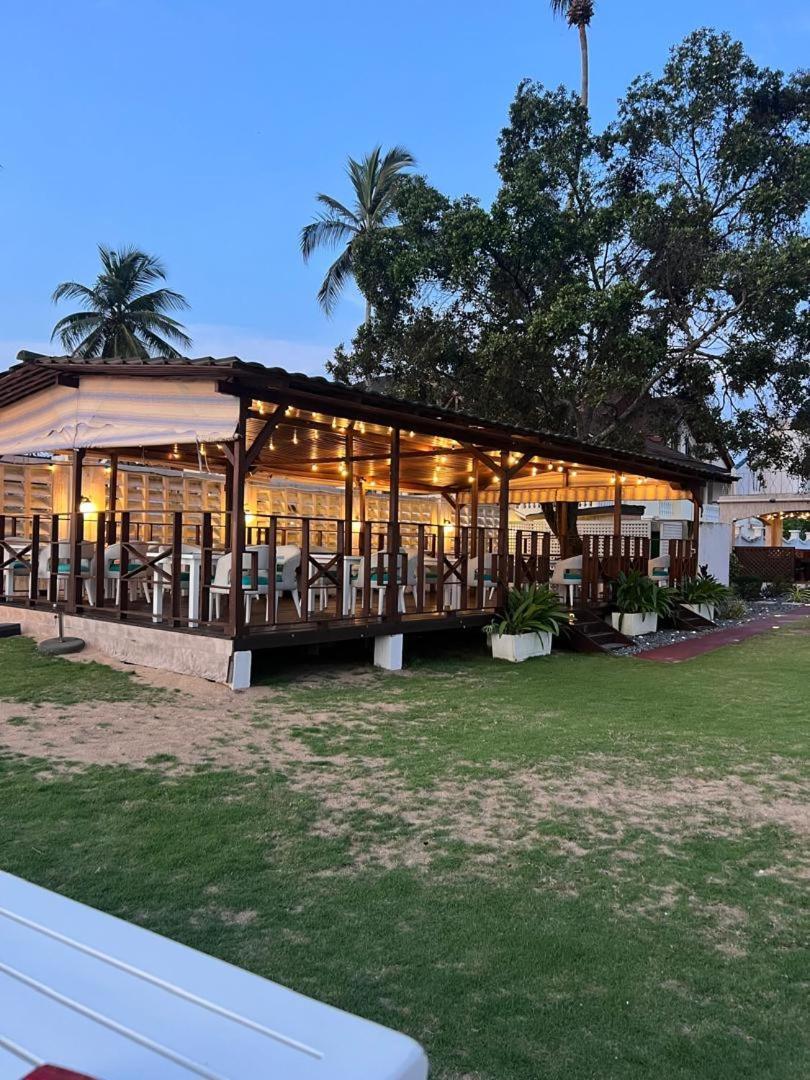 Residence Hoteliere Oceane Libreville Exteriör bild